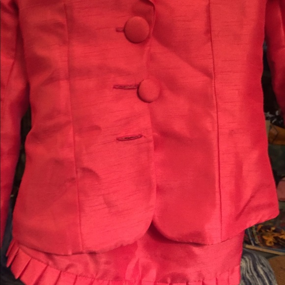 Pink interview suit. - Picture 3 of 3